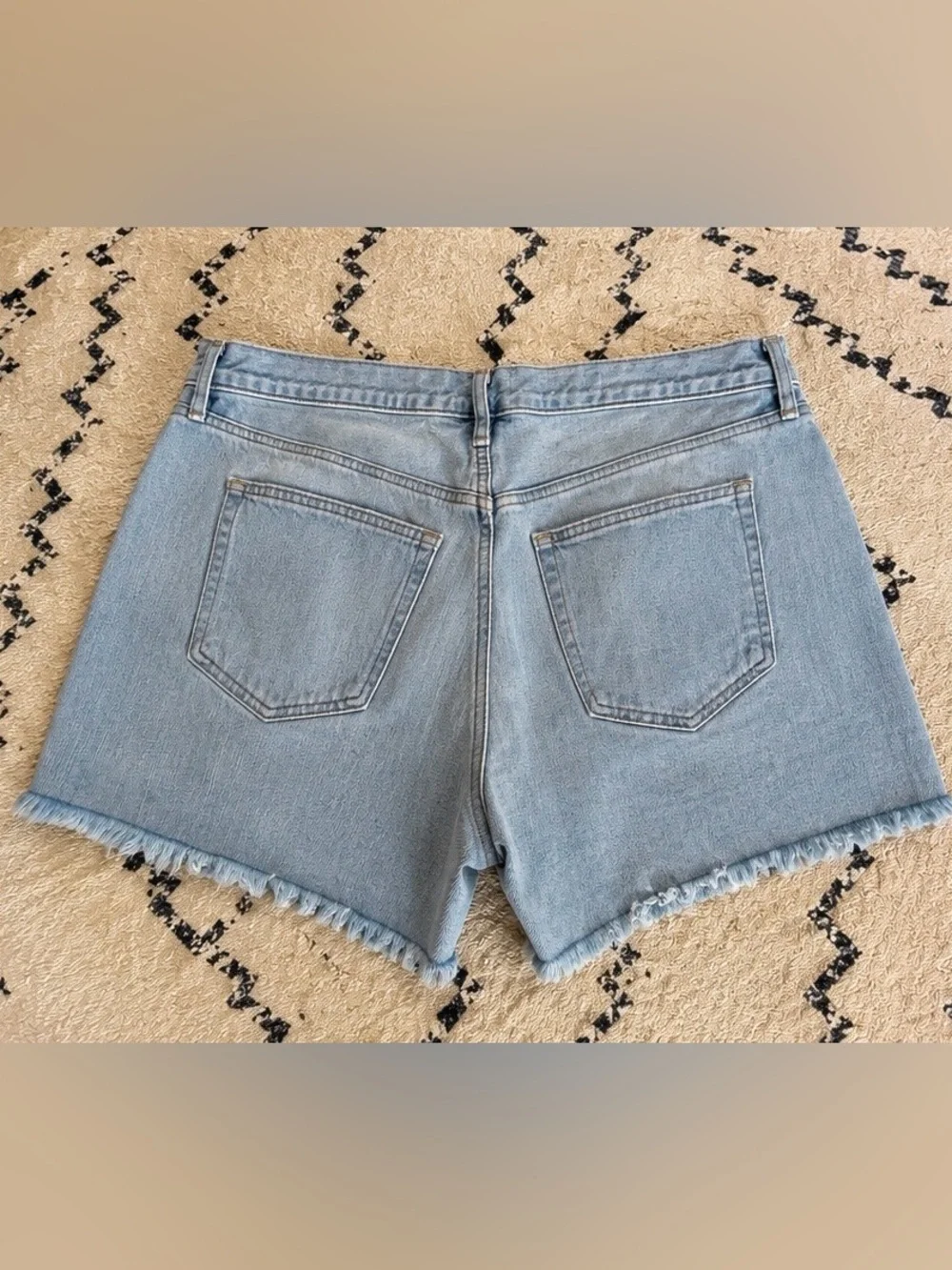 Universal Thread 90s Baggy Distressed Denim Shorts
